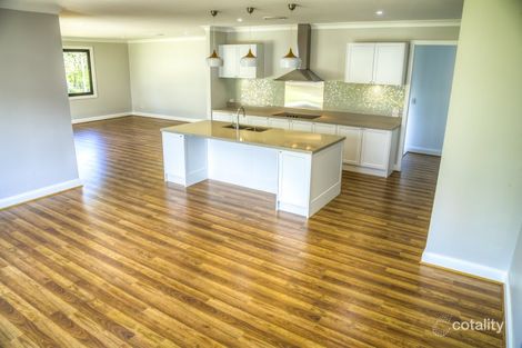 Property photo of 17 Woodlands Drive Weston NSW 2326
