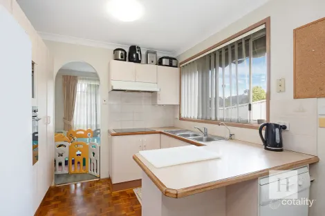 Property photo of 6 Green Close Mardi NSW 2259