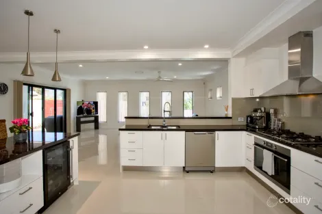 Property photo of 2805 Gracemere Circuit North Hope Island QLD 4212