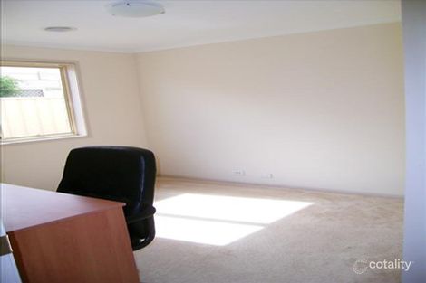 Property photo of 9/31 Dora Street Jerrabomberra NSW 2619