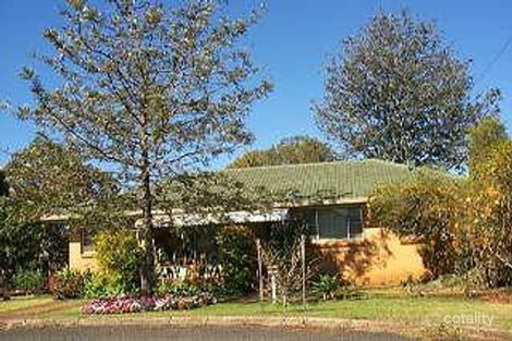 4 Whitefriars St, Rockville, QLD 4350