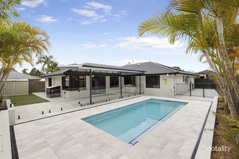 35 Regatta Ave, Oxenford, QLD 4210