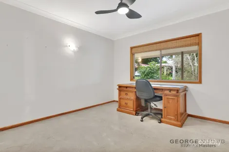 Property photo of 34 Islandview Street Barellan Point QLD 4306