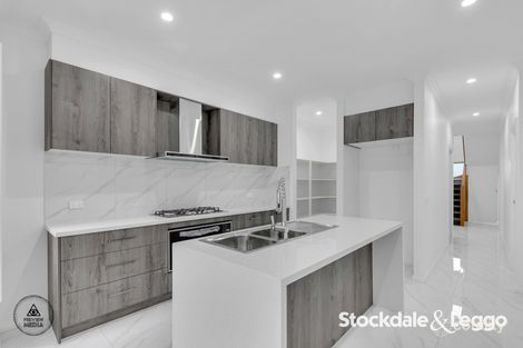 Property photo of 20 Modern Crescent Tarneit VIC 3029
