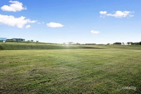 75 Kingsley Dr, Wy Yung, VIC 3875