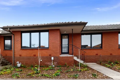 2/183 Carinish Rd, Clayton, VIC 3168
