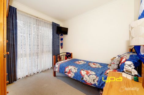 Property photo of 1 Kanooka Grove Meadow Heights VIC 3048