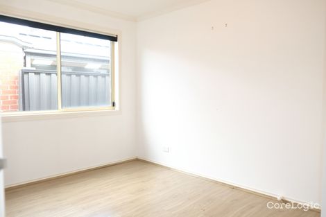 Property photo of 17 Obrien Parade Pakenham VIC 3810