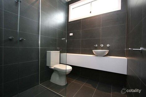 Property photo of 2 Olive Grove Frankston VIC 3199