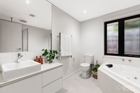 Property photo of 20 Boyd Street Greensborough VIC 3088