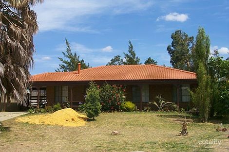 9 Tweed Cl, Camillo, WA 6111