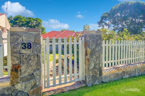Property photo of 38 Stanleigh Crescent West Wollongong NSW 2500