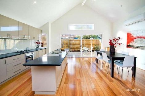 2/185 Queensville St, Kingsville, VIC 3012