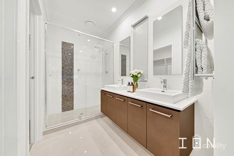 Property photo of 15 Gillingham Crescent Clyde North VIC 3978