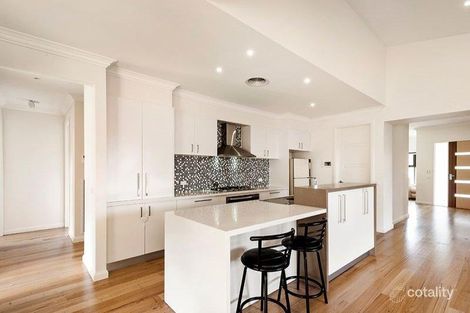 Property photo of 20 Phoenix Circuit Wollert VIC 3750