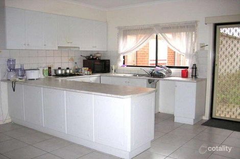 Property photo of 30 Moonstone Circuit St Albans VIC 3021