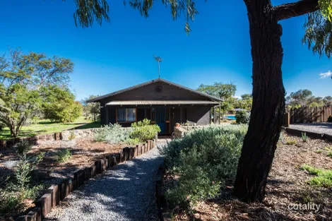 499 David Rd, Waggrakine, WA 6530