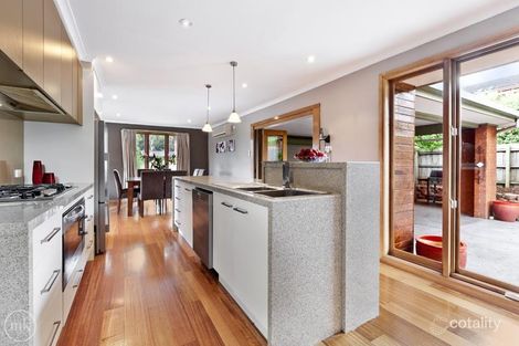 Property photo of 8 Italia Court Greensborough VIC 3088