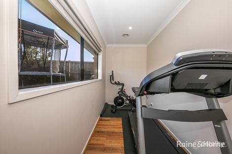 Property photo of 2 Fragrant Street Sunbury VIC 3429