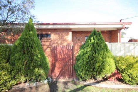 1/42-44 Inglis St, Lake Albert, NSW 2650
