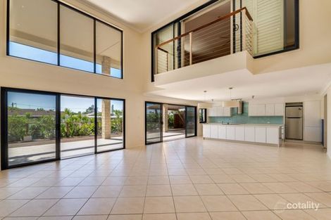 Property photo of 13 Ensenada Court Broadbeach Waters QLD 4218