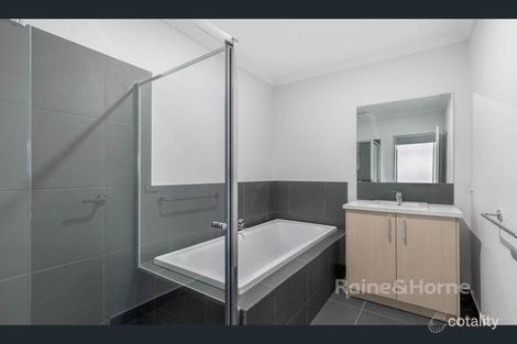 Property photo of 41 Rosehill Way Diggers Rest VIC 3427
