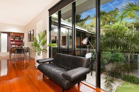 Property photo of 76 Eighth Avenue St Lucia QLD 4067