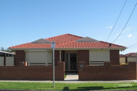 Property photo of 16 Suffolk Road Sunshine North VIC 3020