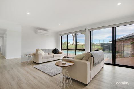 Property photo of 28 Koraleigh View Nicholson VIC 3882
