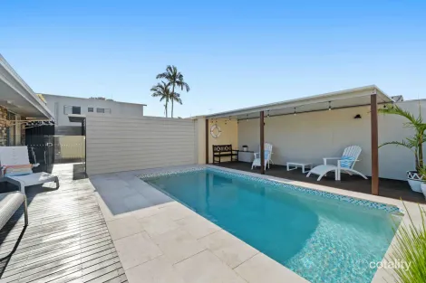 27 Abalone Ave, Paradise Point, QLD 4216