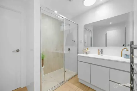 Property photo of 27 Abalone Avenue Paradise Point QLD 4216