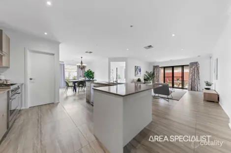 Property photo of 5 Ramona Way Pakenham VIC 3810