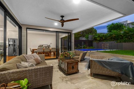 Property photo of 19 Esmonde Place Coorparoo QLD 4151