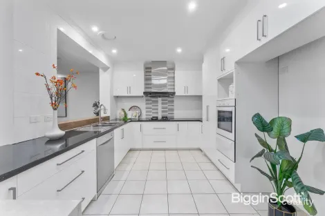Property photo of 21 Telopea Avenue Doncaster East VIC 3109