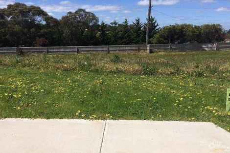 Property photo of 8 Aurora Court Pakenham VIC 3810