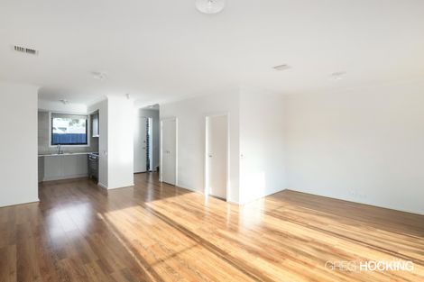 Property photo of 2/8 McRae Avenue St Albans VIC 3021