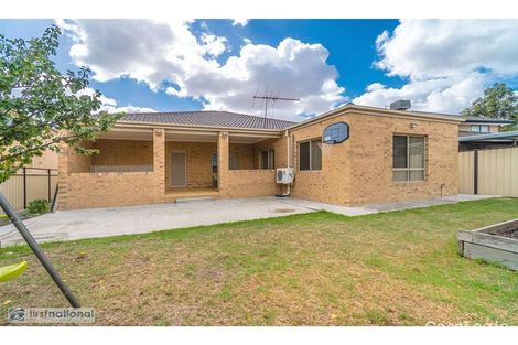 Property photo of 3 Bickerton Way Roxburgh Park VIC 3064