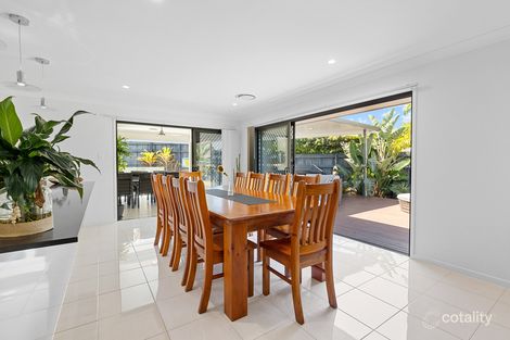 34 Sandalwood St, Thornlands, QLD 4164