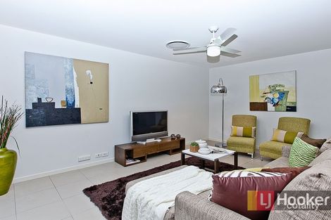 Property photo of 15 Merimbula Crescent Fitzgibbon QLD 4018