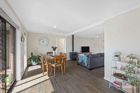 Property photo of 19 Shanahan Parade Newborough VIC 3825