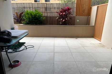 Property photo of 2/20 Lawson Street Southport QLD 4215