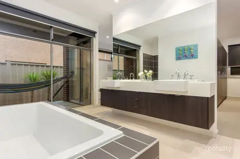 Property photo of 11 Nobel Banks Drive Cairnlea VIC 3023