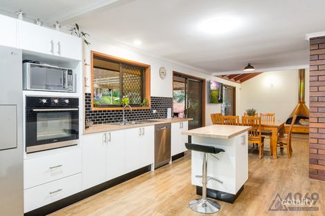 Property photo of 19 Pandian Crescent Bellbowrie QLD 4070