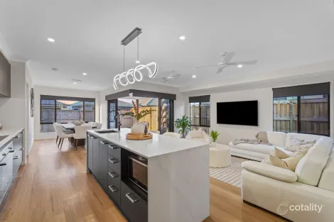 Property photo of 67 Ashwood Circuit Chambers Flat QLD 4133