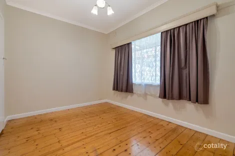 Property photo of 46 Wallace Crescent Strathmore VIC 3041