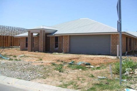 5 Narrabeen St, Blacks Beach, QLD 4740