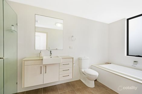 Property photo of 16/8A Spinnaker Drive Sandstone Point QLD 4511
