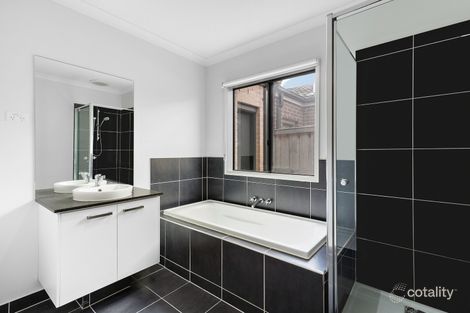 Property photo of 20 Chamberlain Way Williams Landing VIC 3027