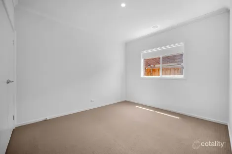 Property photo of 21 Dhalla Street Thornhill Park VIC 3335