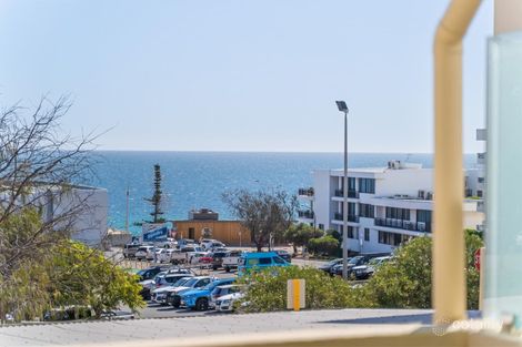 8/15 Eric St, Cottesloe, WA 6011